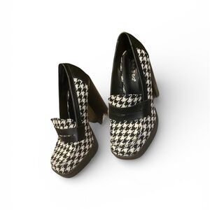 BAMBOO Houndstooth Heels with Black Accent